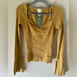 SOLD! Brand new, never worn H&M knit top!
